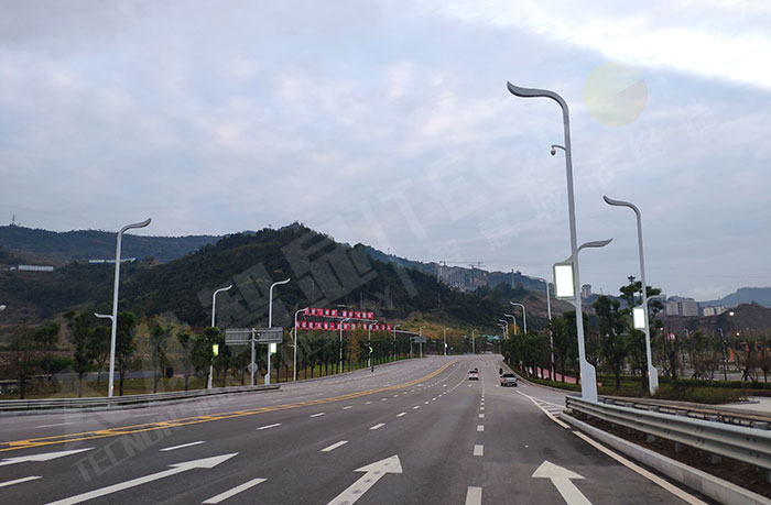 led燈桿屏|智慧燈桿屏|led廣告機|智慧路燈屏|戶外LED廣告機|燈桿屏|智慧燈桿|智慧路燈